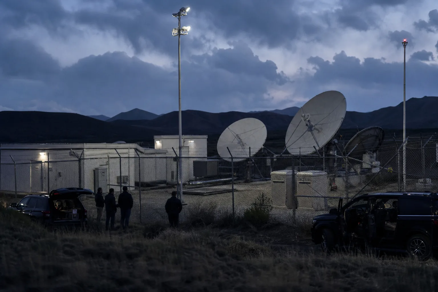 Symbolbild: Eine Satelliten-Kommunikationsanlage steht im Fokus von Ermittlungen nach einem mutmaßlichen Sabotagefall.